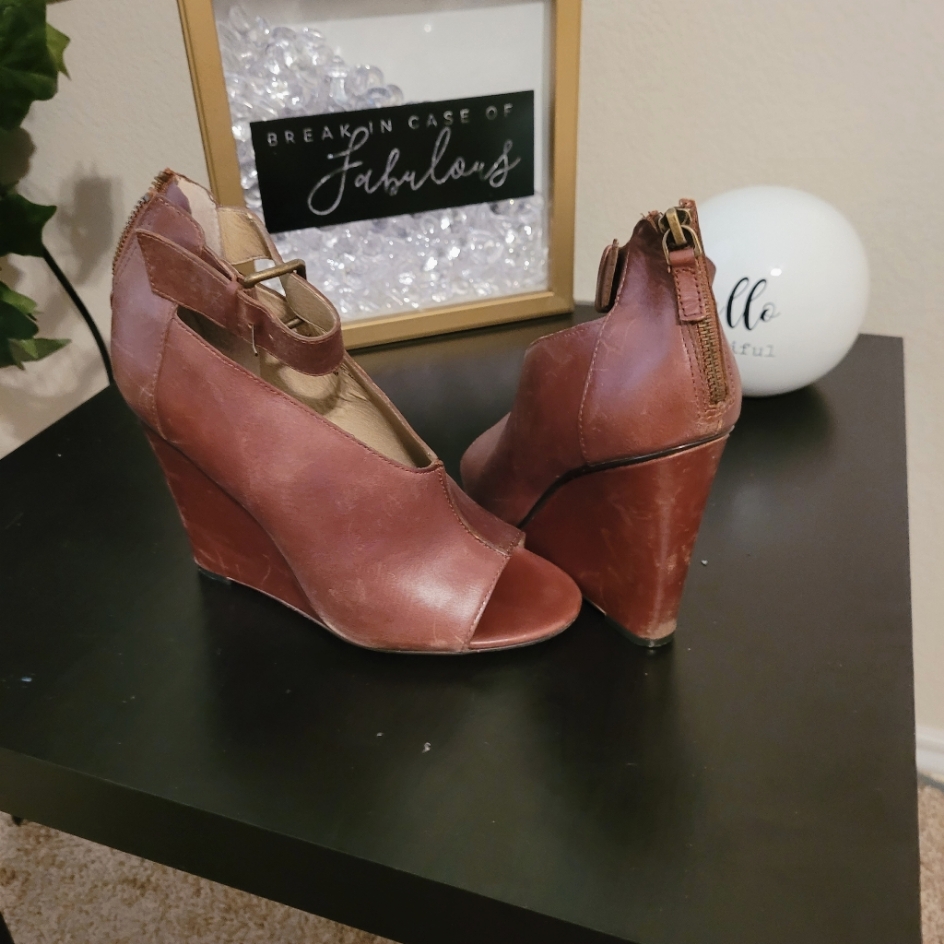 Levity Heeled